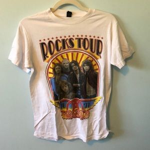 Hot topic Aerosmith tour t-shirt